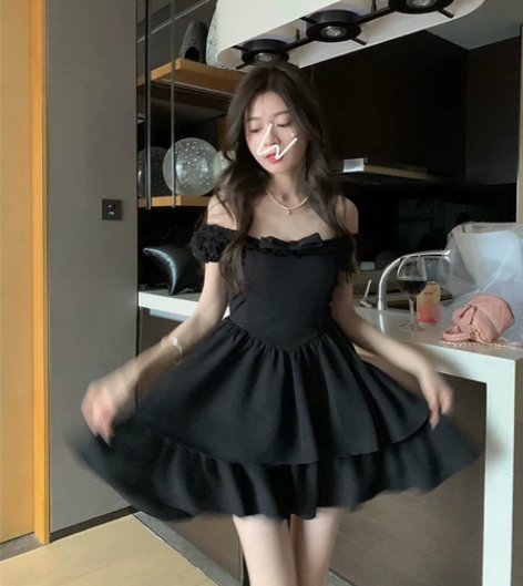 粉色木耳边泡泡袖连衣裙女夏季新款蝴蝶结方领...