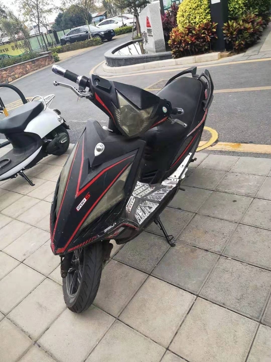 电动车60v32a
