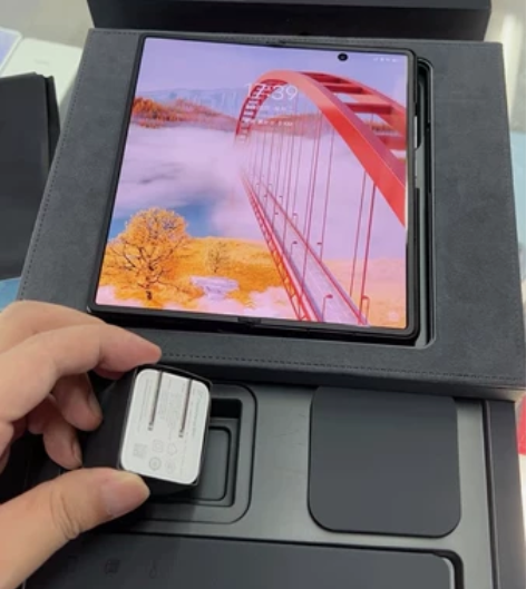 ViVo X Fold.折叠屏手机，12+...