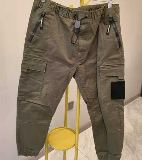 #izzue #carhartt #工装裤...