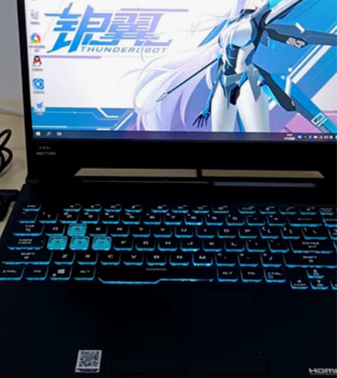 华硕飞行堡垒8 游戏本 9.9新 CPU:...