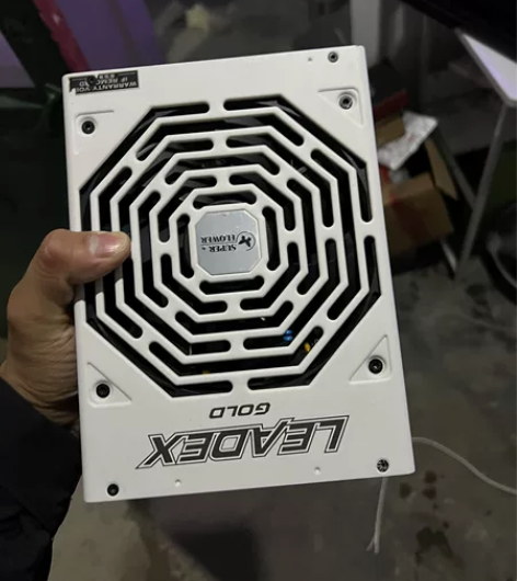 振华全模组电源1000w 拆过换了风扇，噪...
