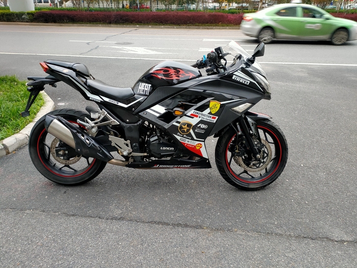 我和朋友2018年买的两台车 一直也用不到...