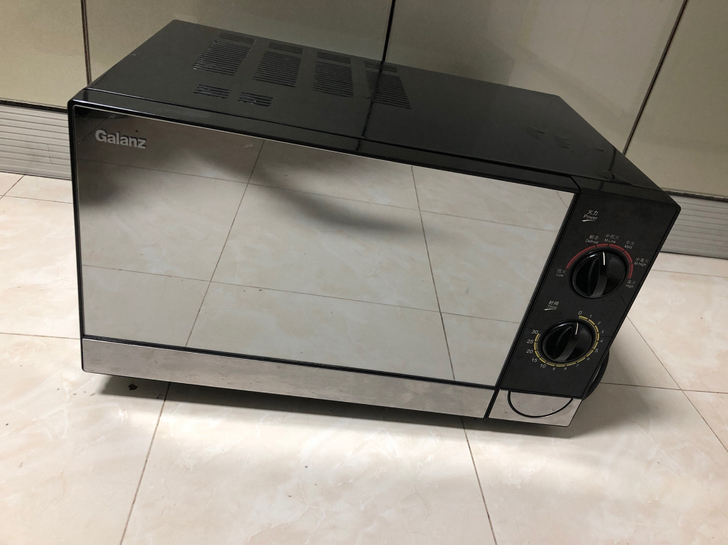 格兰仕微波炉，功能完好，150出