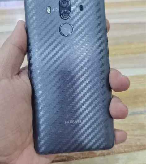 诚信出售华为mate10pro手机一部  ...