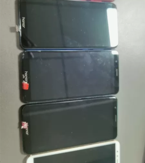 华为荣耀工作室85新手机，入手价450一部...