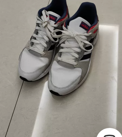 阿迪运动鞋，42.5 感兴趣的话点“我想要...