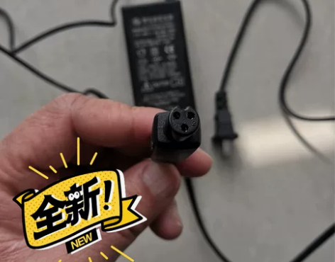 处理平衡车实体店配件，42伏充电器低价处理...