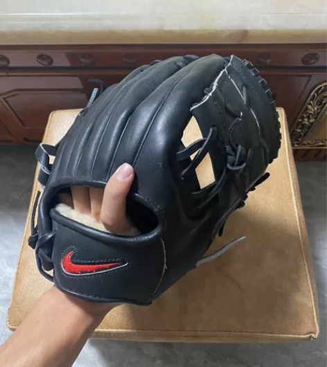 Nike 绝版红勾 欢迎咨询