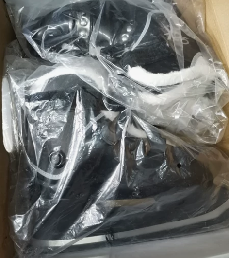 全新冰刀鞋,鞋里加厚有绒,仅拆封,有两双,...