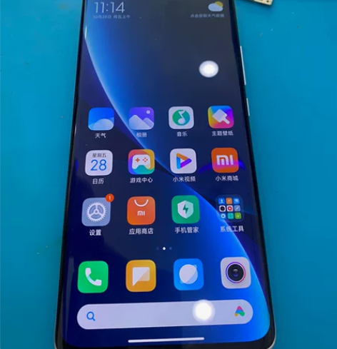 小米12Pro 骁龙版 99新在保 感兴趣...