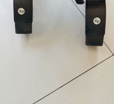 旱冰鞋，可调节大小号:39~42码。想要的...