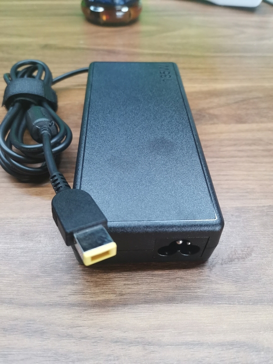 联想 135W/ lenovo拯救者Y70...