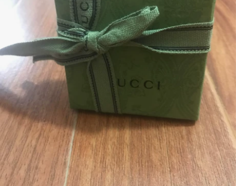 正品Gucci复古款手链 草莓系列 几乎全...