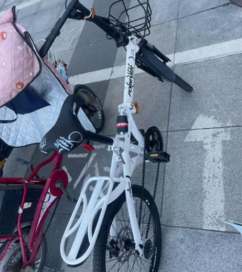 买了不到两个月的永久牌折叠自行车,因为搬家...