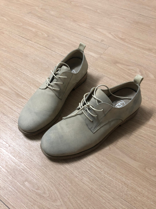 去年澳门潮牌店购入的布洛克英伦皮鞋，95新...