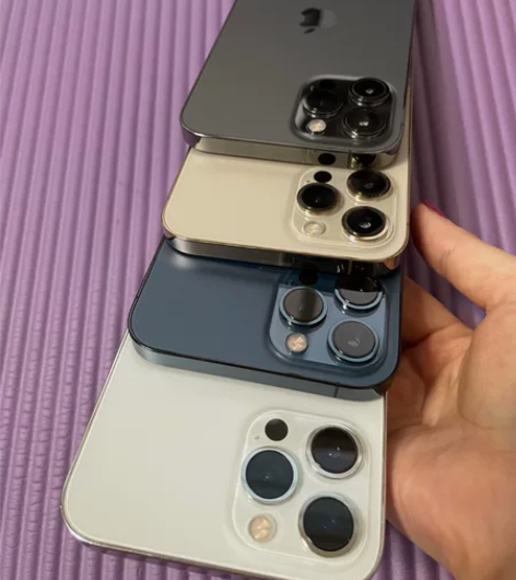 iPhone 12 Promax  有面容...
