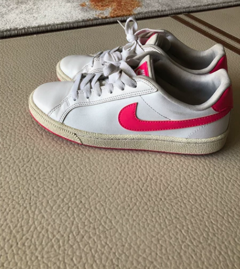 nike耐克女鞋运动鞋，35.5码，专卖店...