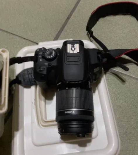 全套个人一手自用佳能700D单反相机 实体...