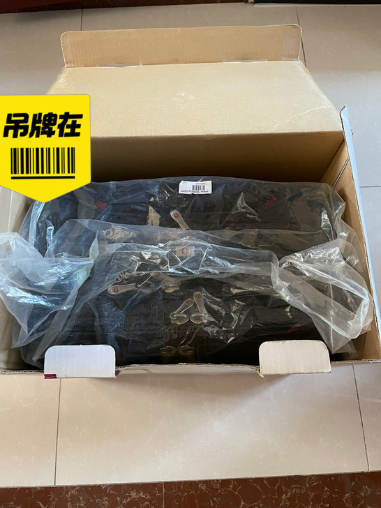Wenger商务拉杆箱,多功能用途,内含电...