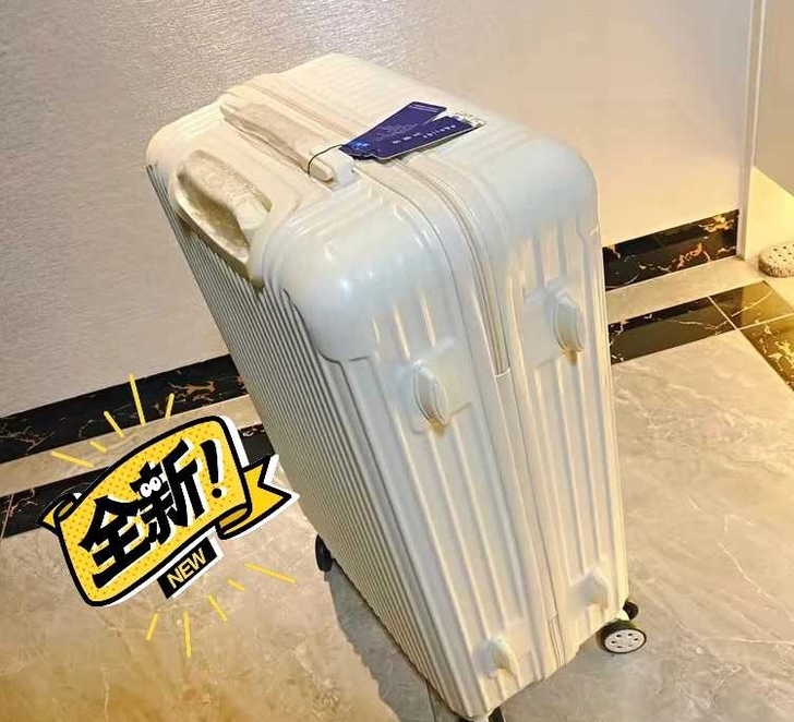 处理一批原价300多的行李箱糖果色2021...