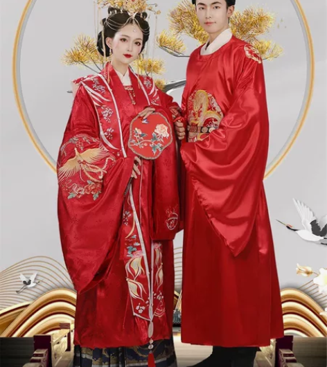 明制婚嫁，全新！未试穿！M码！ 五件套：里...