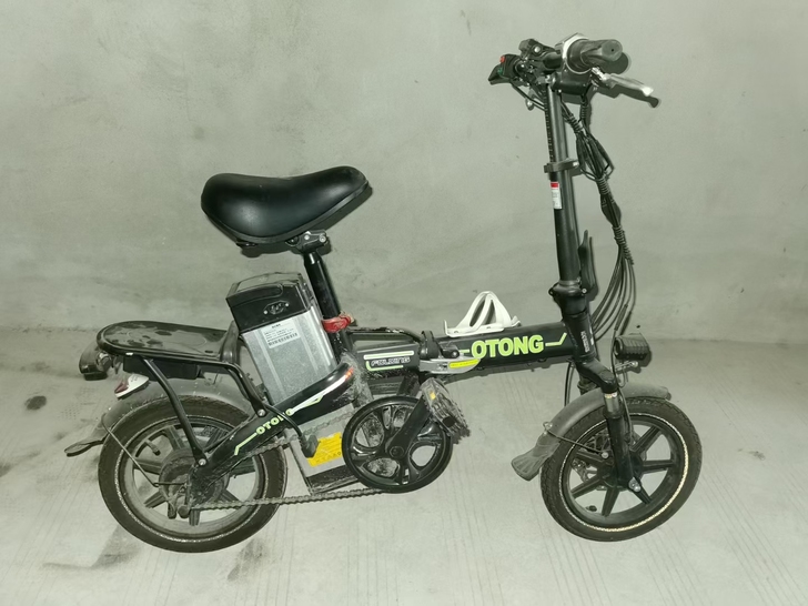 个人一手锂电池电动助力车,续航里程80公里...