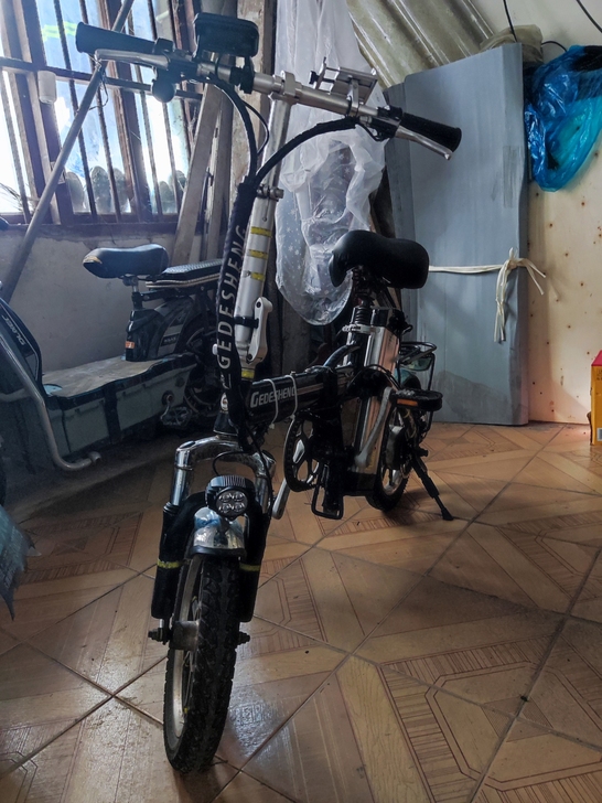 折叠电动车，代驾电动车，大牌子正步母厂哥得...
