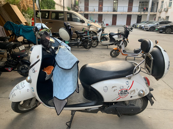 台铃电动车,正常骑没问题,换了锂电池后用了...