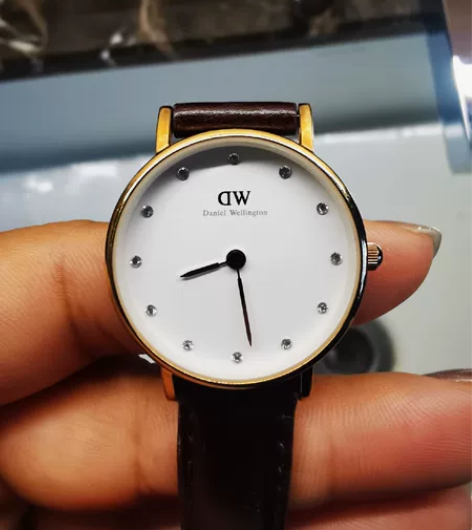 DW手表 之前在德基柜台买的,现在好像没有...