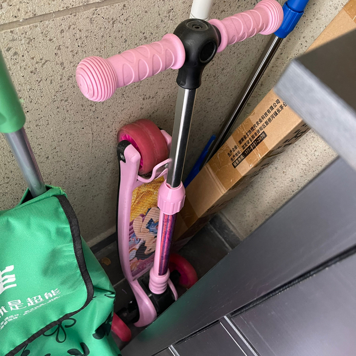 儿童滑板车