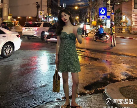 复古碎花法式显瘦连衣裙一字肩2021夏季新...