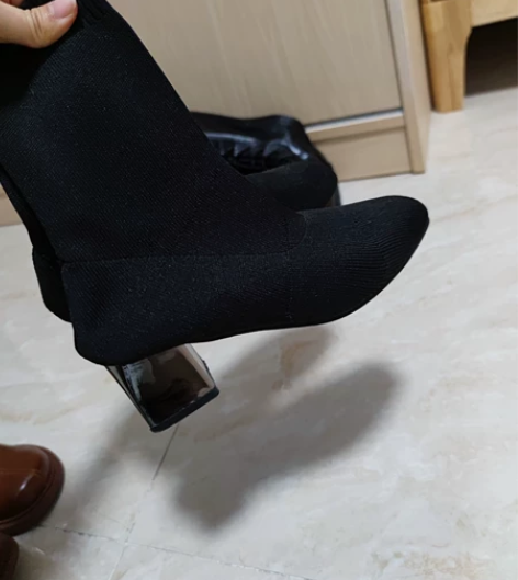 黑色中筒靴 阿迪运动鞋 都是36码,实体店...