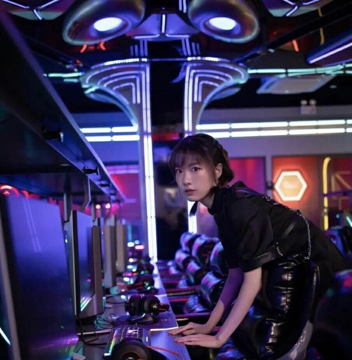 出自用网吧十六核i7i9级台式电脑主机英特...