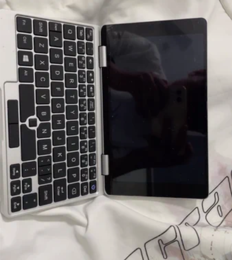 壹号本一代8+128(无指纹解锁,无笔)屏...