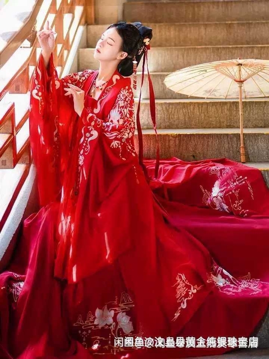 多款多类型汉服出租婚嫁汉服