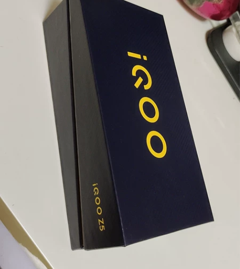 iQOO  Z5 包装盒，原装正品12+2...