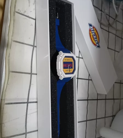 dickies99新手表，官网购买，只戴过...