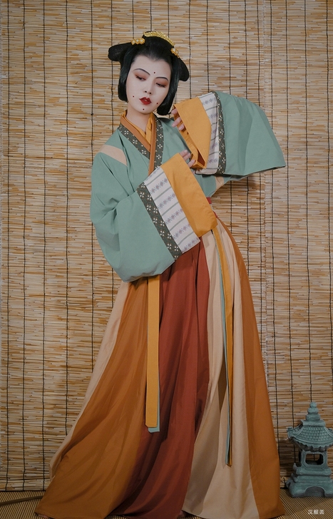 轻汉坊沉香晋制复原款