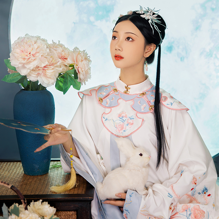 汉青月(凤舞)原创汉服女花嫁明制汉服长衫斜...