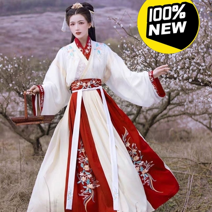 言然汉服，在实体店买的，买成399，全新的...