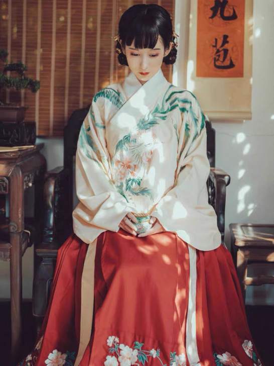 钟灵记凤来仪交领新年汉服女琵琶袖明制袄裙长...