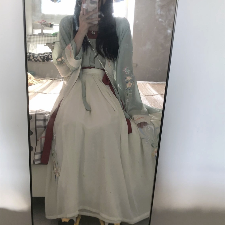 茗月萱的芙蓉，s码全新包邮，送汉服包