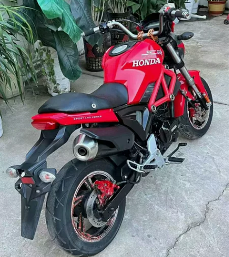 本车行低价出售各种品牌摩托车,水车,机车,...