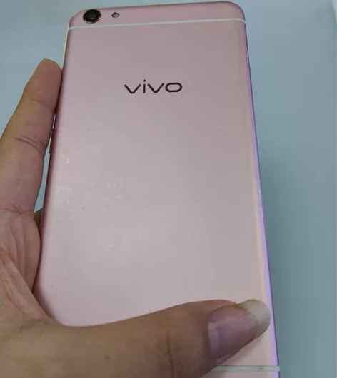 vivo x7plus 成色很好,保存完美...