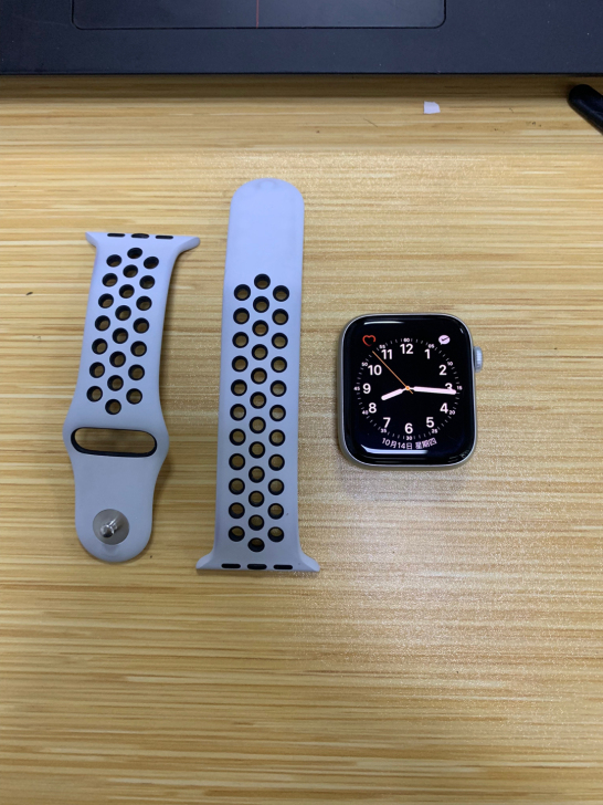 Apple Watch SE，44mm，3...
