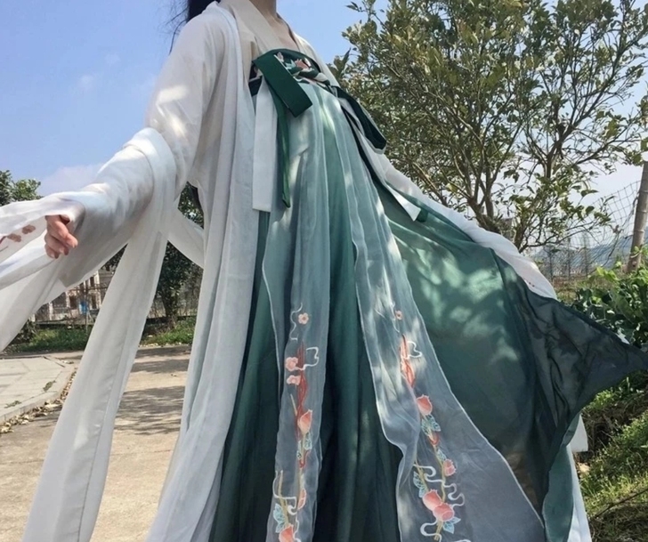 墨尘烟雨  石榴花开