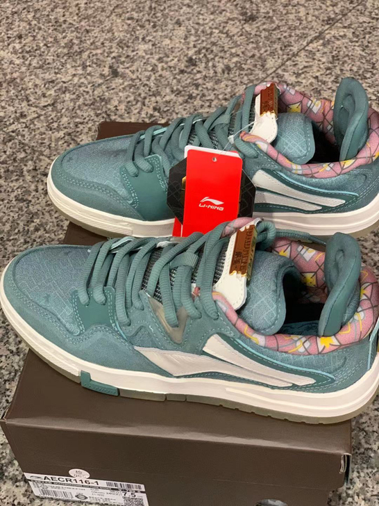 李宁惟吾pro江左流风,38码,太古汇店购...