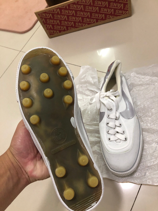 全新，经典球鞋