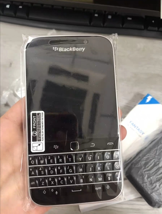 99新黑莓Q20手机